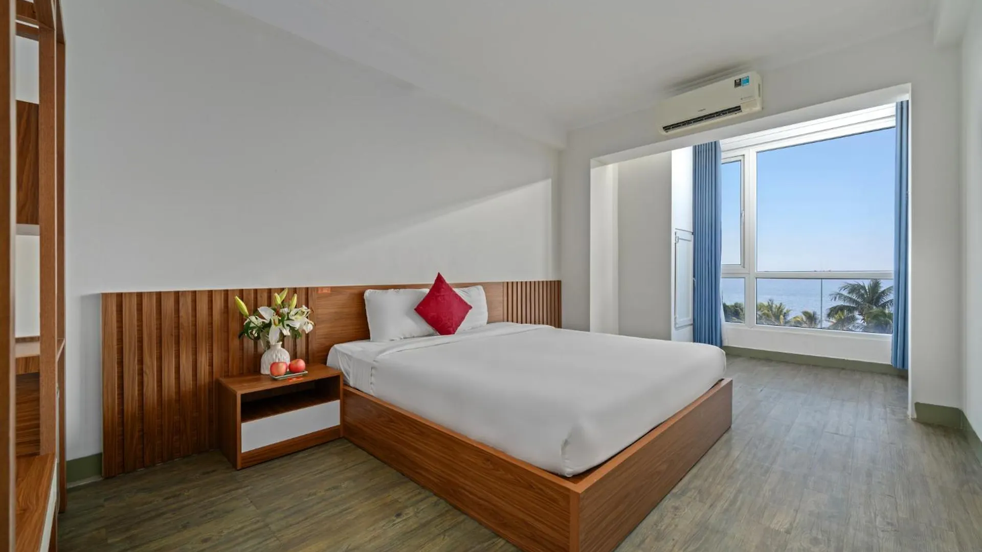 Nami Hotel Nha Trang contacts